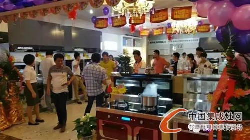 板川集成灶泉州專賣店盛大開業(yè)，喜迎開門紅！