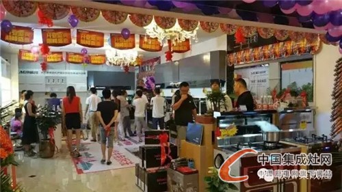 板川集成灶泉州專賣店盛大開業(yè)，喜迎開門紅！