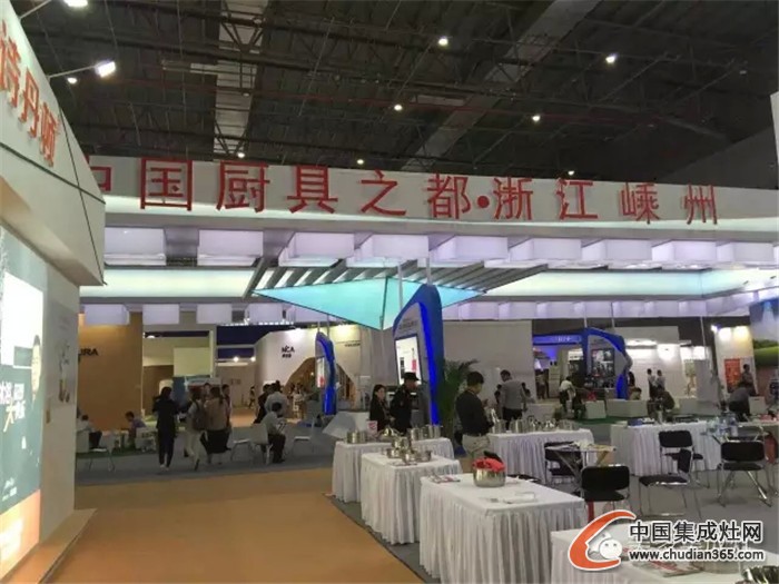 美多集成灶參加2015中國國際廚房展覽會，備受矚目！