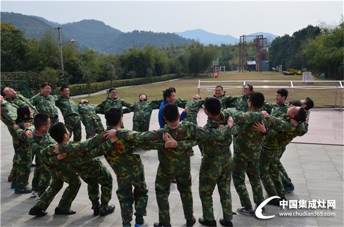 我們是一群有夢(mèng)想的瘋子！——金帝團(tuán)隊(duì)《士兵突擊》特訓(xùn)