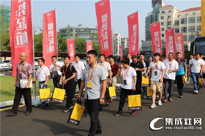 雅士林集成灶秋季總部選商會(huì)，攜手并進(jìn) 創(chuàng)享財(cái)富！