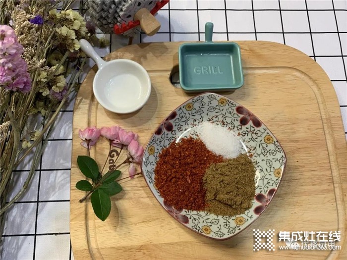 好吃到流眼淚的香烤豆腐，用優(yōu)格集成灶輕松做出來