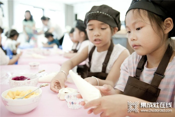 浙派“浙是美食派”親子營第六季開課啦，現(xiàn)場歡樂無比~